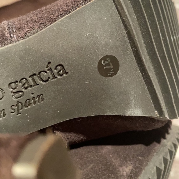 Pedro GARCIA Suede Booties size 7..5 - Picture 6 of 9